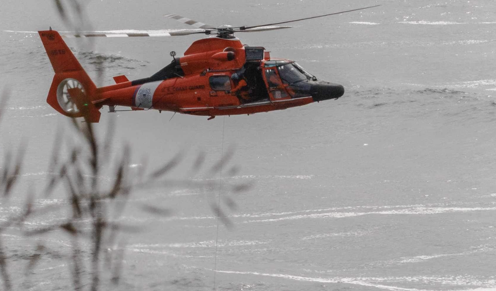Coast Guard relocating key Oregon rescue helicopter